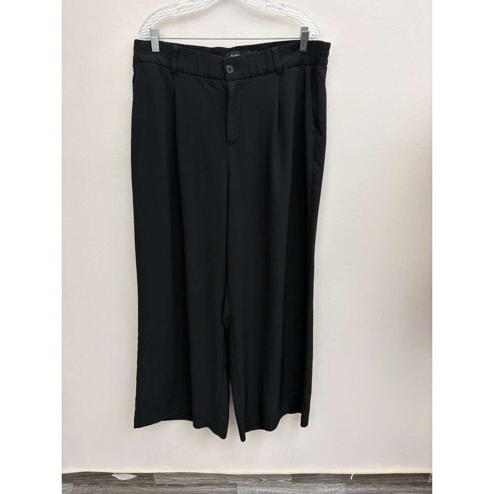 Studio torrid Black Straight-Leg Crop Dress Pants 20 VGUC / EUC